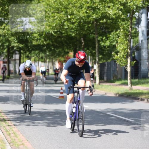 10.08.2025 - GEWOBA Citytriathlon Bremen Yannick Fuchs http://msf.ph/oto/8559190 10.08.2025 12:38:35 Radfahren 557, 634, 662, 740, 772, 797 meine-sportfotos.de