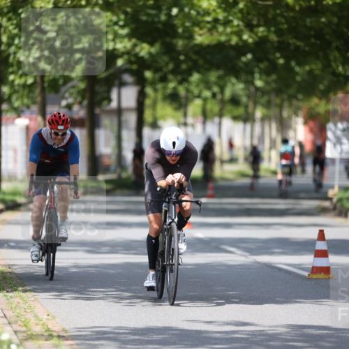 10.08.2025 - GEWOBA Citytriathlon Bremen Yannick Fuchs http://msf.ph/oto/8559205 10.08.2025 12:38:41 Radfahren 555, 634, 662, 740, 762, 772, 797, 892, 940, 1019 meine-sportfotos.de