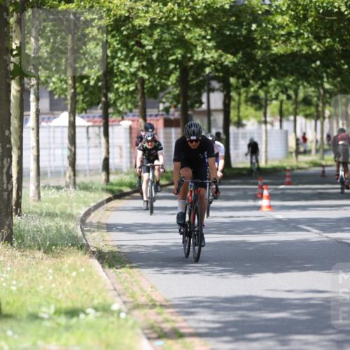 10.08.2025 - GEWOBA Citytriathlon Bremen Yannick Fuchs http://msf.ph/oto/8559221 10.08.2025 12:38:46 Radfahren 555, 634, 662, 720, 740, 762, 772, 797, 892, 940, 1019 meine-sportfotos.de
