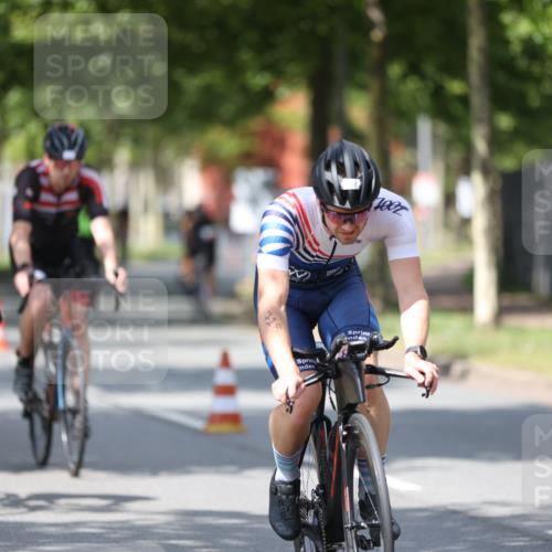 10.08.2025 - GEWOBA Citytriathlon Bremen Yannick Fuchs http://msf.ph/oto/8559230 10.08.2025 12:38:49 Radfahren 555, 634, 662, 720, 740, 762, 772, 797, 892, 940, 978, 1019 meine-sportfotos.de
