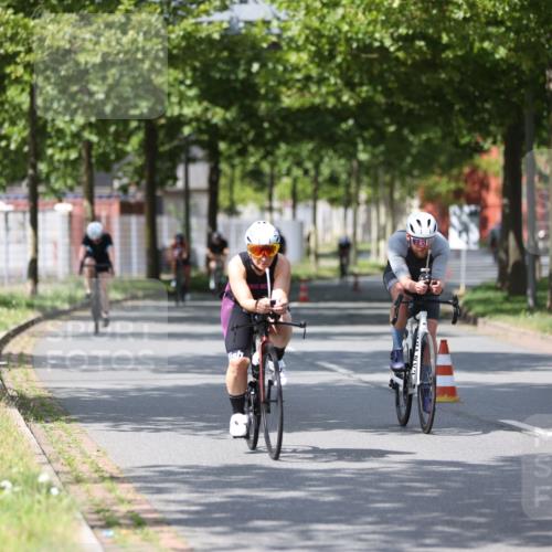 10.08.2025 - GEWOBA Citytriathlon Bremen Yannick Fuchs http://msf.ph/oto/8559271 10.08.2025 12:39:03 Radfahren 555, 658, 696, 720, 729, 762, 892, 900, 969, 978, 1019 meine-sportfotos.de