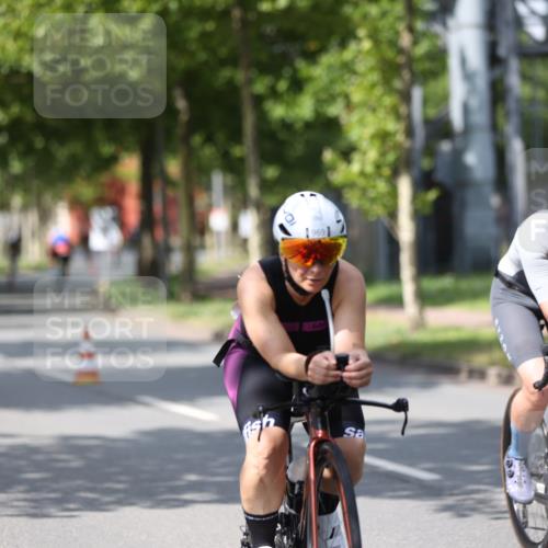 10.08.2025 - GEWOBA Citytriathlon Bremen Yannick Fuchs http://msf.ph/oto/8559275 10.08.2025 12:39:04 Radfahren 658, 696, 720, 729, 762, 900, 969, 978, 1019 meine-sportfotos.de