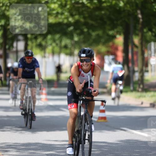 10.08.2025 - GEWOBA Citytriathlon Bremen Yannick Fuchs http://msf.ph/oto/8559287 10.08.2025 12:39:09 Radfahren 658, 696, 709, 729, 900, 969, 978, 1006 meine-sportfotos.de