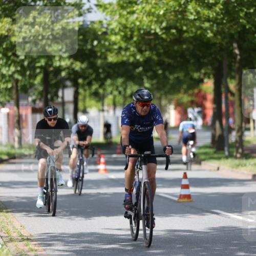 10.08.2025 - GEWOBA Citytriathlon Bremen Yannick Fuchs http://msf.ph/oto/8559290 10.08.2025 12:39:10 Radfahren 658, 696, 709, 729, 900, 969, 978, 1006 meine-sportfotos.de