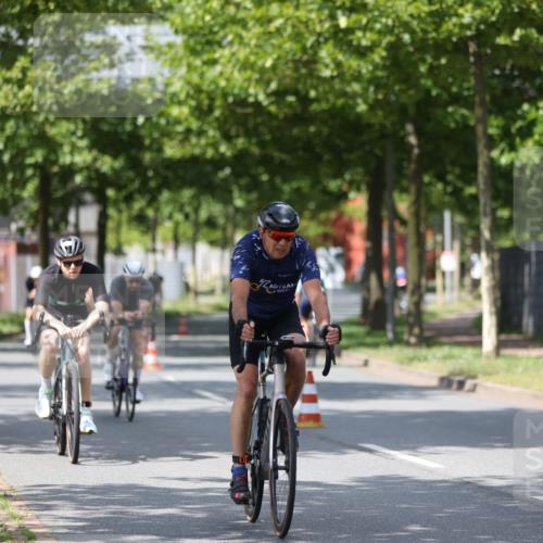 10.08.2025 - GEWOBA Citytriathlon Bremen Yannick Fuchs http://msf.ph/oto/8559291 10.08.2025 12:39:10 Radfahren 658, 696, 709, 729, 900, 969, 978, 1006 meine-sportfotos.de