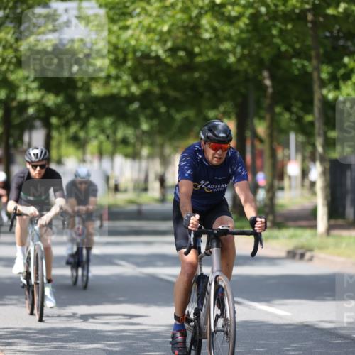 10.08.2025 - GEWOBA Citytriathlon Bremen Yannick Fuchs http://msf.ph/oto/8559292 10.08.2025 12:39:10 Radfahren 658, 696, 709, 729, 900, 969, 978, 1006 meine-sportfotos.de