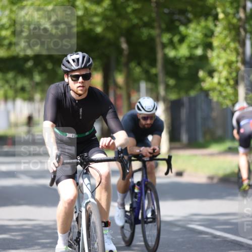 10.08.2025 - GEWOBA Citytriathlon Bremen Yannick Fuchs http://msf.ph/oto/8559295 10.08.2025 12:39:11 Radfahren 658, 696, 709, 729, 900, 969, 978, 1006 meine-sportfotos.de