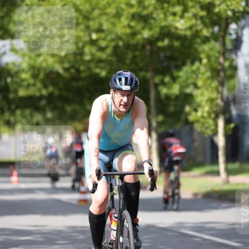 10.08.2025 - GEWOBA Citytriathlon Bremen Yannick Fuchs http://msf.ph/oto/8559340 10.08.2025 12:39:28 Radfahren 572, 709, 758, 795, 813, 869, 1006 meine-sportfotos.de