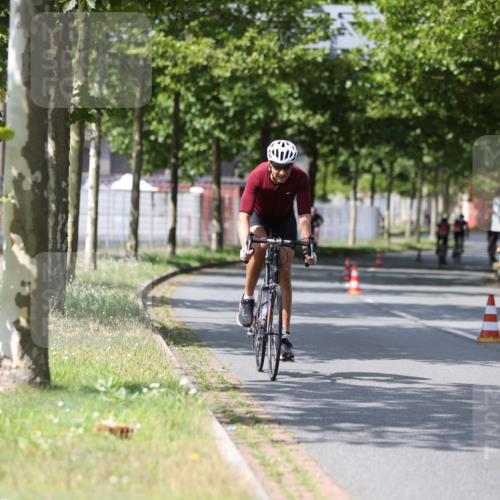 10.08.2025 - GEWOBA Citytriathlon Bremen Yannick Fuchs http://msf.ph/oto/8559345 10.08.2025 12:39:33 Radfahren 572, 758, 795, 813, 869 meine-sportfotos.de