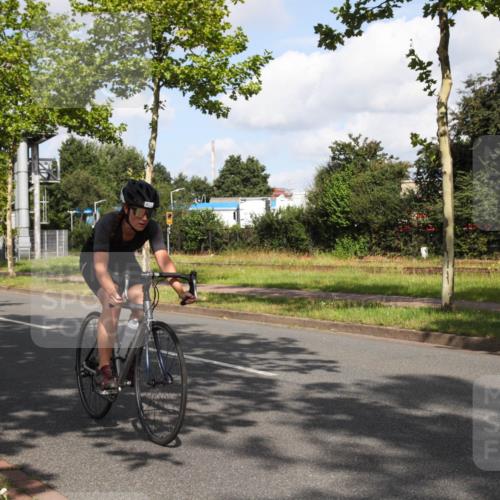 10.08.2025 - GEWOBA Citytriathlon Bremen Yannick Fuchs http://msf.ph/oto/8559395 10.08.2025 10:54:57 Radfahren 33, 85, 373, 378, 452 meine-sportfotos.de