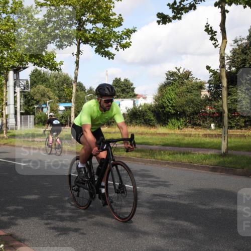 10.08.2025 - GEWOBA Citytriathlon Bremen Yannick Fuchs http://msf.ph/oto/8559410 10.08.2025 10:55:16 Radfahren 19, 163, 211, 219, 397, 418 meine-sportfotos.de