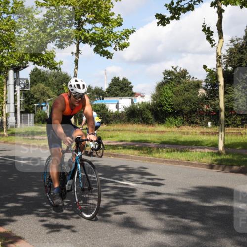10.08.2025 - GEWOBA Citytriathlon Bremen Yannick Fuchs http://msf.ph/oto/8559416 10.08.2025 10:55:28 Radfahren 19, 163, 211, 219, 397, 444 meine-sportfotos.de