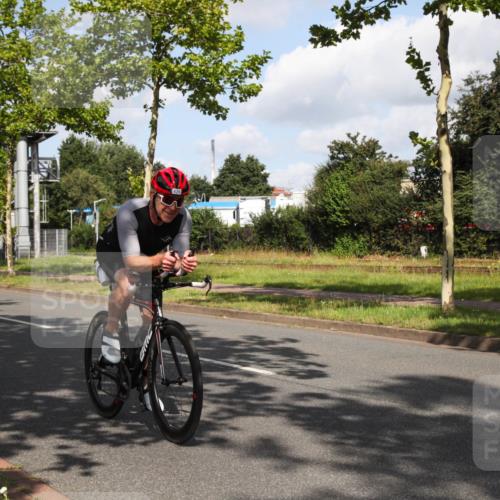 10.08.2025 - GEWOBA Citytriathlon Bremen Yannick Fuchs http://msf.ph/oto/8559439 10.08.2025 10:56:16 Radfahren 69, 99, 115, 119, 401, 429, 464, 466, 497 meine-sportfotos.de