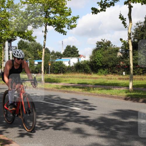10.08.2025 - GEWOBA Citytriathlon Bremen Yannick Fuchs http://msf.ph/oto/8559440 10.08.2025 10:56:17 Radfahren 69, 99, 115, 119, 401, 429, 464, 466, 497 meine-sportfotos.de