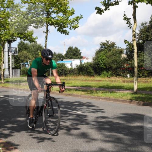 10.08.2025 - GEWOBA Citytriathlon Bremen Yannick Fuchs http://msf.ph/oto/8559459 10.08.2025 10:57:07 Radfahren 5, 77, 101, 233, 454 meine-sportfotos.de