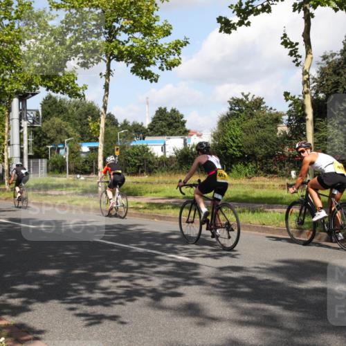 10.08.2025 - GEWOBA Citytriathlon Bremen Yannick Fuchs http://msf.ph/oto/8559464 10.08.2025 10:57:14 Radfahren 5, 77, 101, 233, 454 meine-sportfotos.de