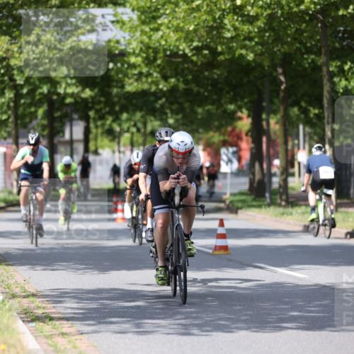 10.08.2025 - GEWOBA Citytriathlon Bremen Yannick Fuchs http://msf.ph/oto/8559471 10.08.2025 12:40:00 Radfahren 589, 596, 690, 706, 721, 779, 831, 880, 883, 1028 meine-sportfotos.de