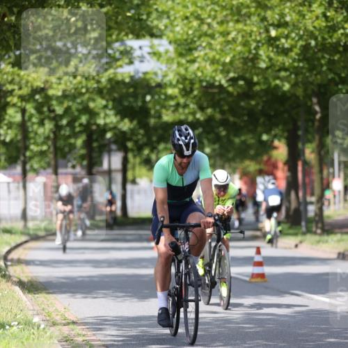 10.08.2025 - GEWOBA Citytriathlon Bremen Yannick Fuchs http://msf.ph/oto/8559482 10.08.2025 12:40:02 Radfahren 589, 596, 690, 706, 721, 779, 831, 880, 883, 896, 1028 meine-sportfotos.de