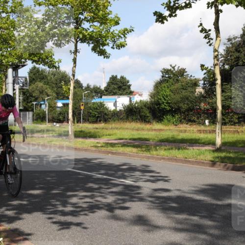 10.08.2025 - GEWOBA Citytriathlon Bremen Yannick Fuchs http://msf.ph/oto/8559493 10.08.2025 10:57:45 Radfahren 35, 159, 215, 458 meine-sportfotos.de
