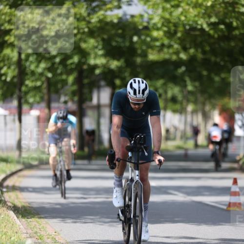 10.08.2025 - GEWOBA Citytriathlon Bremen Yannick Fuchs http://msf.ph/oto/8559511 10.08.2025 12:40:06 Radfahren 559, 596, 602, 690, 706, 721, 779, 815, 831, 880, 883, 890, 896, 1028 meine-sportfotos.de