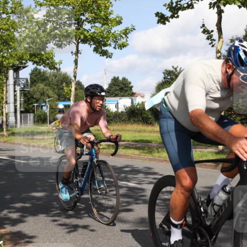 10.08.2025 - GEWOBA Citytriathlon Bremen Yannick Fuchs http://msf.ph/oto/8559521 10.08.2025 10:58:19 Radfahren 1, 125, 165, 185, 221, 402, 443, 445, 453, 472, 493, 506, 513 meine-sportfotos.de
