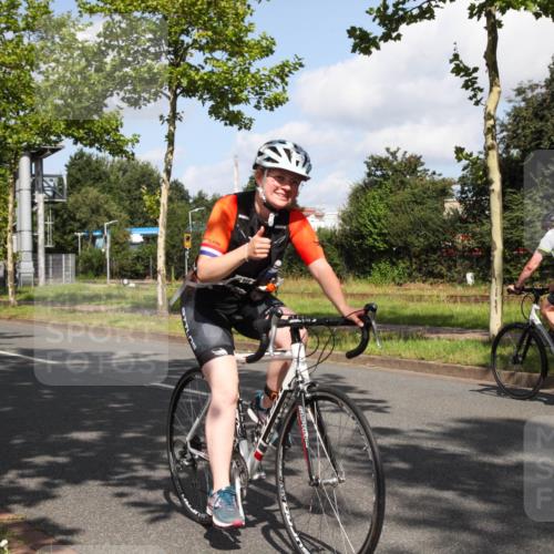 10.08.2025 - GEWOBA Citytriathlon Bremen Yannick Fuchs http://msf.ph/oto/8559525 10.08.2025 10:58:21 Radfahren 1, 95, 165, 221, 402, 443, 445, 453, 472, 493, 506, 513 meine-sportfotos.de