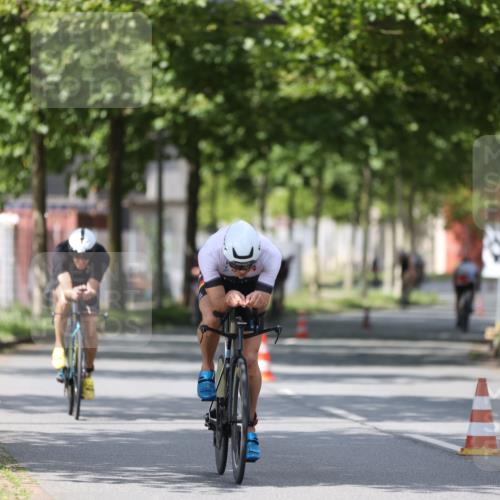 10.08.2025 - GEWOBA Citytriathlon Bremen Yannick Fuchs http://msf.ph/oto/8559529 10.08.2025 12:40:10 Radfahren 559, 596, 602, 690, 706, 721, 779, 815, 831, 880, 883, 890, 896, 899, 1028 meine-sportfotos.de
