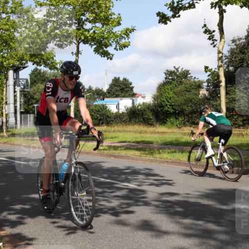 10.08.2025 - GEWOBA Citytriathlon Bremen Yannick Fuchs http://msf.ph/oto/8559537 10.08.2025 10:58:28 Radfahren 1, 95, 165, 221, 402, 472, 506, 513 meine-sportfotos.de