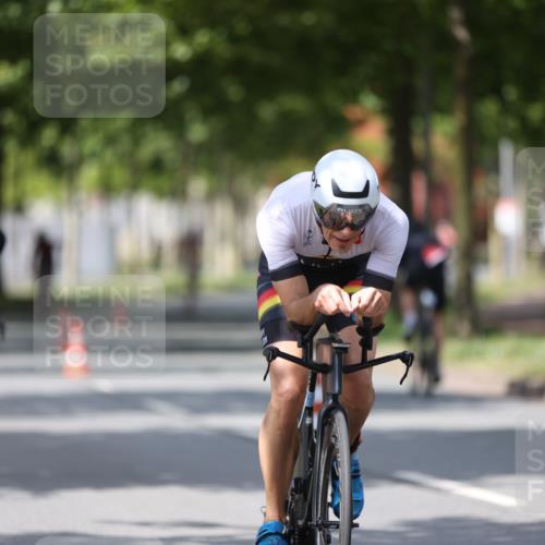 10.08.2025 - GEWOBA Citytriathlon Bremen Yannick Fuchs http://msf.ph/oto/8559539 10.08.2025 12:40:10 Radfahren 559, 596, 602, 690, 706, 721, 779, 815, 831, 880, 883, 890, 896, 899, 1028 meine-sportfotos.de