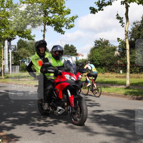 10.08.2025 - GEWOBA Citytriathlon Bremen Yannick Fuchs http://msf.ph/oto/8559547 10.08.2025 10:58:41 Radfahren 57, 95, 191, 221, 450 meine-sportfotos.de