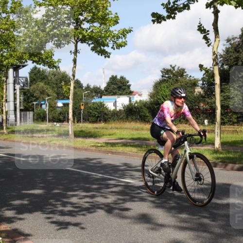 10.08.2025 - GEWOBA Citytriathlon Bremen Yannick Fuchs http://msf.ph/oto/8559556 10.08.2025 10:58:51 Radfahren 57, 191, 450 meine-sportfotos.de
