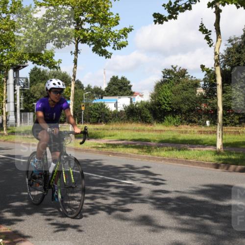 10.08.2025 - GEWOBA Citytriathlon Bremen Yannick Fuchs http://msf.ph/oto/8559558 10.08.2025 10:58:52 Radfahren 57, 191, 450 meine-sportfotos.de