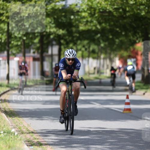10.08.2025 - GEWOBA Citytriathlon Bremen Yannick Fuchs http://msf.ph/oto/8559559 10.08.2025 12:40:13 Radfahren 559, 581, 596, 602, 690, 706, 721, 779, 815, 831, 880, 883, 890, 896, 899, 975, 1028 meine-sportfotos.de