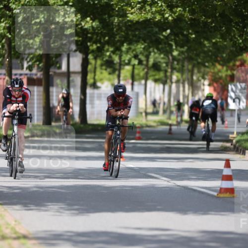 10.08.2025 - GEWOBA Citytriathlon Bremen Yannick Fuchs http://msf.ph/oto/8559569 10.08.2025 12:40:14 Radfahren 559, 581, 596, 602, 690, 706, 721, 779, 815, 831, 880, 883, 890, 896, 899, 949, 975, 1028 meine-sportfotos.de