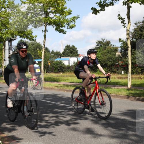 10.08.2025 - GEWOBA Citytriathlon Bremen Yannick Fuchs http://msf.ph/oto/8559570 10.08.2025 10:59:21 Radfahren 63, 111, 193, 209 meine-sportfotos.de