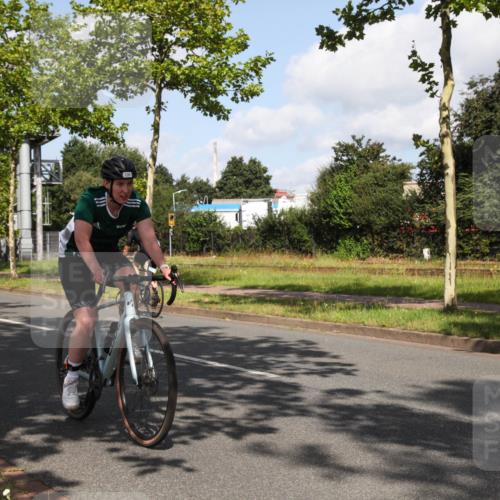 10.08.2025 - GEWOBA Citytriathlon Bremen Yannick Fuchs http://msf.ph/oto/8559579 10.08.2025 10:59:28 Radfahren 59, 63, 111, 193, 209, 463 meine-sportfotos.de