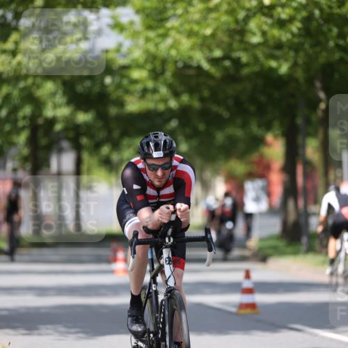 10.08.2025 - GEWOBA Citytriathlon Bremen Yannick Fuchs http://msf.ph/oto/8559587 10.08.2025 12:40:16 Radfahren 559, 581, 602, 690, 706, 721, 737, 779, 815, 880, 890, 896, 899, 910, 949, 975 meine-sportfotos.de