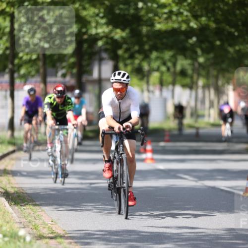 10.08.2025 - GEWOBA Citytriathlon Bremen Yannick Fuchs http://msf.ph/oto/8559618 10.08.2025 12:40:23 Radfahren 559, 581, 597, 602, 723, 737, 815, 848, 870, 879, 890, 896, 899, 910, 949, 975, 1024 meine-sportfotos.de
