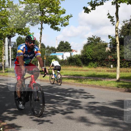 10.08.2025 - GEWOBA Citytriathlon Bremen Yannick Fuchs http://msf.ph/oto/8559622 10.08.2025 11:00:08 Radfahren 47, 141, 197, 201, 227, 482, 498 meine-sportfotos.de