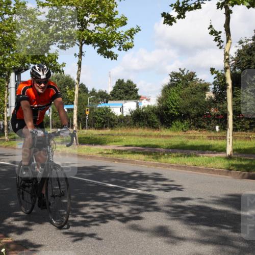 10.08.2025 - GEWOBA Citytriathlon Bremen Yannick Fuchs http://msf.ph/oto/8559628 10.08.2025 11:00:16 Radfahren 41, 131, 139, 197, 227, 381, 482 meine-sportfotos.de