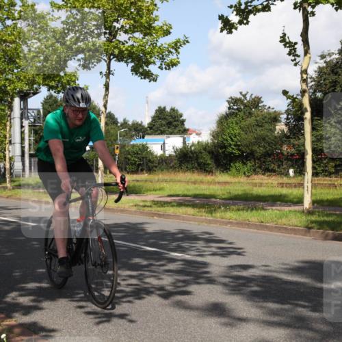 10.08.2025 - GEWOBA Citytriathlon Bremen Yannick Fuchs http://msf.ph/oto/8559635 10.08.2025 11:00:23 Radfahren 41, 131, 139, 227, 381, 474 meine-sportfotos.de