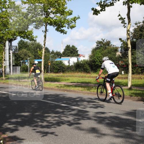 10.08.2025 - GEWOBA Citytriathlon Bremen Yannick Fuchs http://msf.ph/oto/8559642 10.08.2025 11:00:27 Radfahren 3, 41, 131, 139, 229, 381, 474 meine-sportfotos.de
