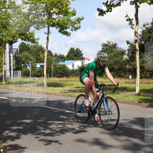 10.08.2025 - GEWOBA Citytriathlon Bremen Yannick Fuchs http://msf.ph/oto/8559652 10.08.2025 11:00:38 Radfahren 3, 39, 49, 107, 139, 173, 229, 436, 474 meine-sportfotos.de