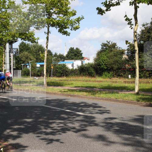 10.08.2025 - GEWOBA Citytriathlon Bremen Yannick Fuchs http://msf.ph/oto/8559690 10.08.2025 11:01:26 Radfahren 37, 87, 410, 440 meine-sportfotos.de