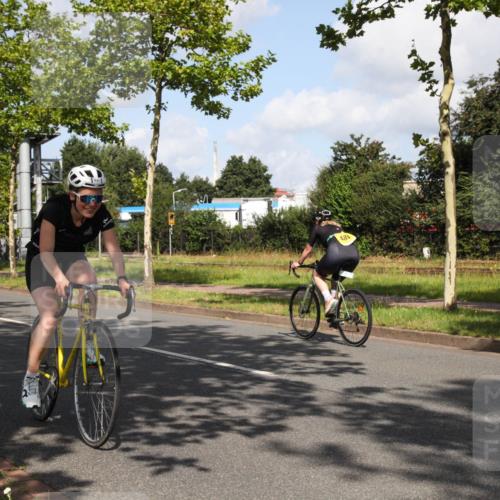 10.08.2025 - GEWOBA Citytriathlon Bremen Yannick Fuchs http://msf.ph/oto/8559699 10.08.2025 11:01:35 Radfahren 37, 87, 199, 440, 481 meine-sportfotos.de