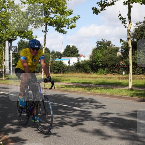 10.08.2025 - GEWOBA Citytriathlon Bremen Yannick Fuchs http://msf.ph/oto/8559714 10.08.2025 11:01:58 Radfahren 89 meine-sportfotos.de