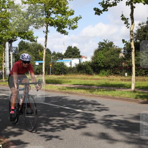10.08.2025 - GEWOBA Citytriathlon Bremen Yannick Fuchs http://msf.ph/oto/8559735 10.08.2025 11:02:28 Radfahren 61, 195, 237, 484 meine-sportfotos.de