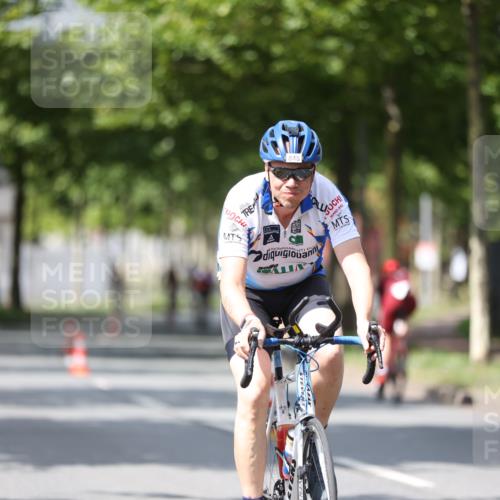 10.08.2025 - GEWOBA Citytriathlon Bremen Yannick Fuchs http://msf.ph/oto/8559748 10.08.2025 12:40:36 Radfahren 581, 597, 606, 672, 723, 737, 829, 848, 870, 879, 910, 921, 949, 975, 1002, 1024 meine-sportfotos.de