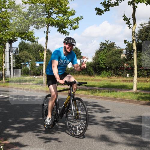 10.08.2025 - GEWOBA Citytriathlon Bremen Yannick Fuchs http://msf.ph/oto/8559750 10.08.2025 11:02:46 Radfahren 23, 53, 135, 223, 484 meine-sportfotos.de