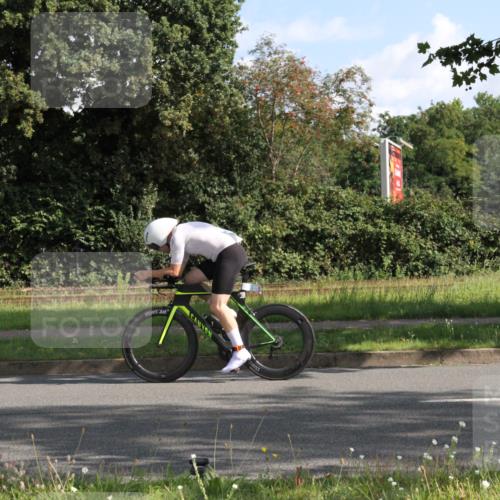 10.08.2025 - GEWOBA Citytriathlon Bremen Yannick Fuchs http://msf.ph/oto/8559756 10.08.2025 10:36:35 Radfahren 99, 115, 117, 159, 231, 378, 397, 447 meine-sportfotos.de